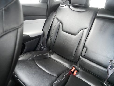 Used 2025 Jeep Compass Limited AWD/4WD image 12