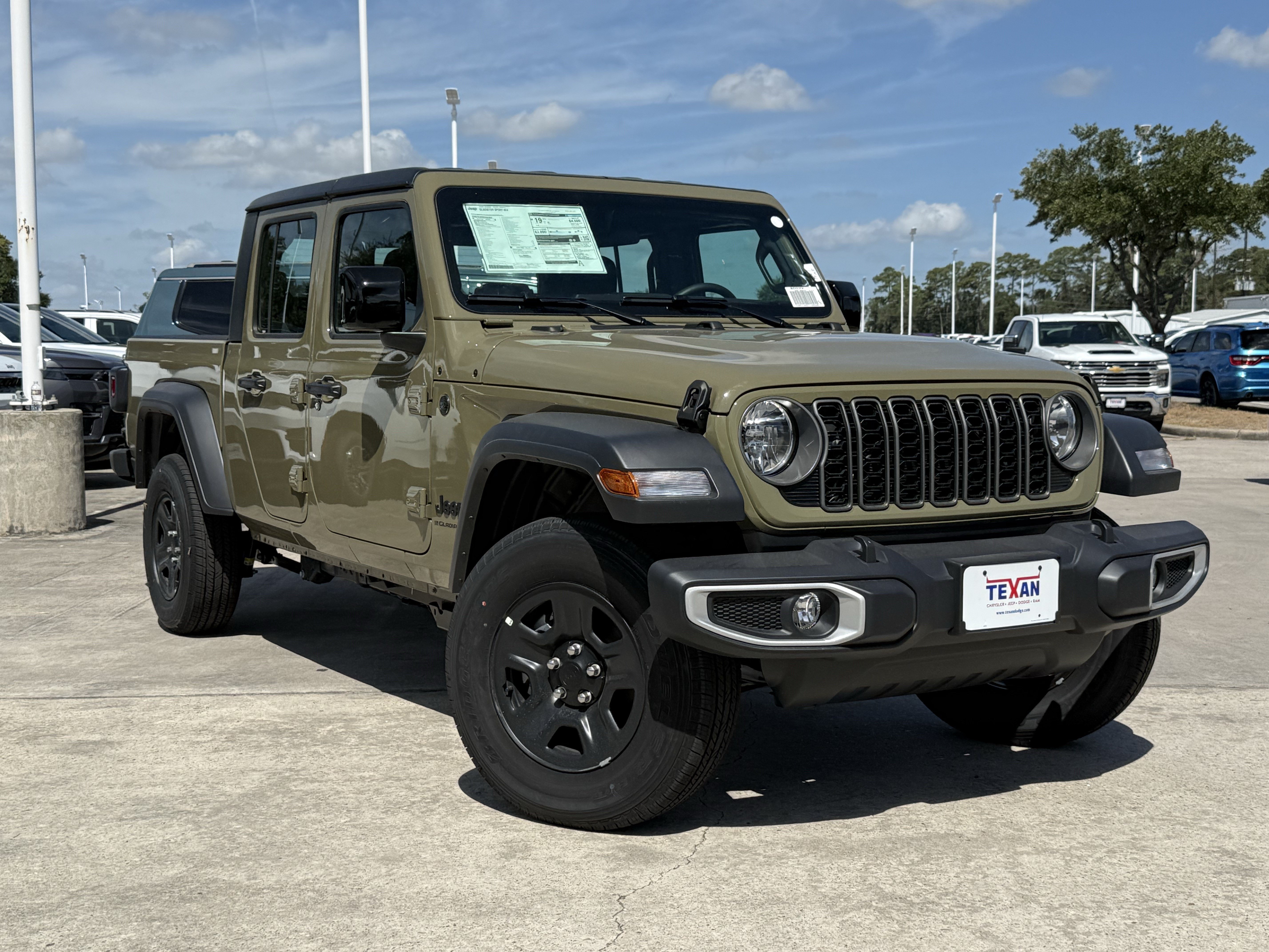 New 2026 Jeep Gladiator Sport AWD/4WD image 2