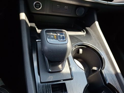 Used 2021 Nissan Rogue SV AWD/4WD image 15