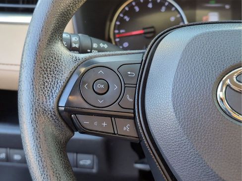 Used 2020 Toyota RAV4 XLE w/ Convenience Package image 26