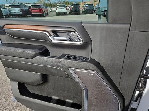 Used 2025 GMC Sierra 3500 Denali w/ Denali Reserve Package image 13