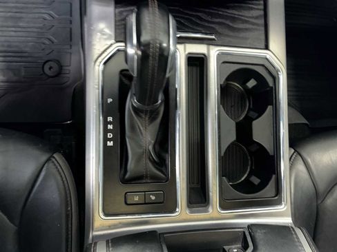 Used 2019 Ford F150 Platinum w/ Equipment Group 701A Luxury image 22