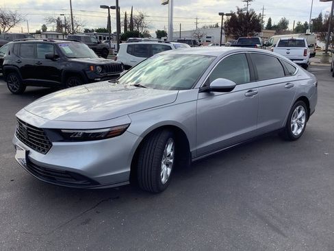 Used 2023 Honda Accord LX image 5