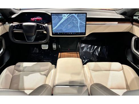 Used 2024 Tesla Model S image 23