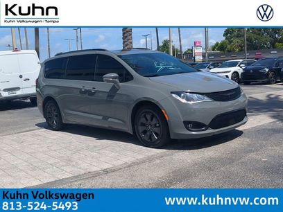 Used 2020 Chrysler Pacifica Limited w/ Quick Oder Package 2EV RED-S