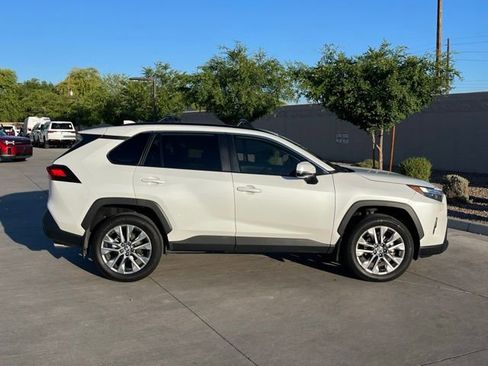 Used 2024 Toyota RAV4 XLE Premium image 4