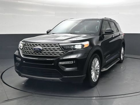 Used 2024 Ford Explorer Limited w/ Limited Technology Package RWD image 14
