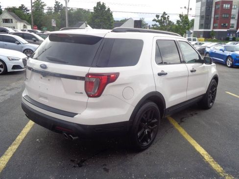 Used 2018 Ford Explorer Sport w/ Equipment Group 401A AWD/4WD image 18