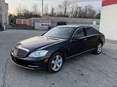 Used 2012 Mercedes-Benz S 550 4MATIC w/ Premium 2 Pkg image 3