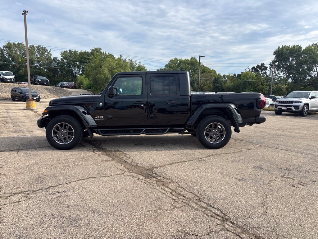 Used 2020 Jeep Gladiator Overland w/ Cold Weather Group AWD/4WD image 2