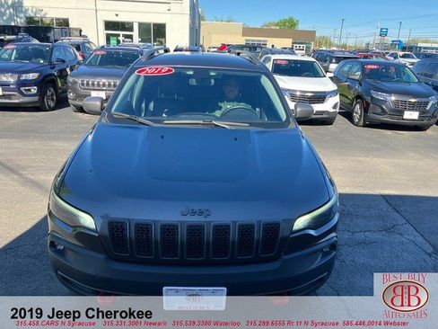 Used 2019 Jeep Cherokee Trailhawk w/ Cold Weather Group AWD/4WD image 7