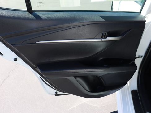 Used 2025 Toyota Camry SE FWD image 13