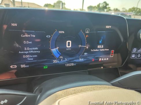 Used 2024 Chevrolet Blazer EV LT AWD/4WD image 12