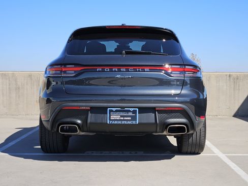 Certified 2025 Porsche Macan image 7