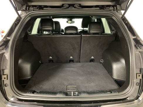 Used 2024 Jeep Compass Latitude image 17