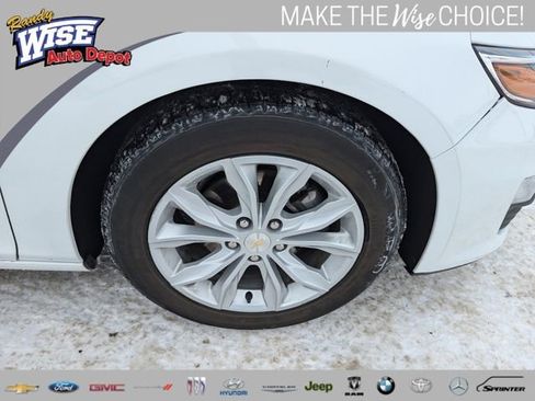 Used 2024 Chevrolet Malibu LT image 21