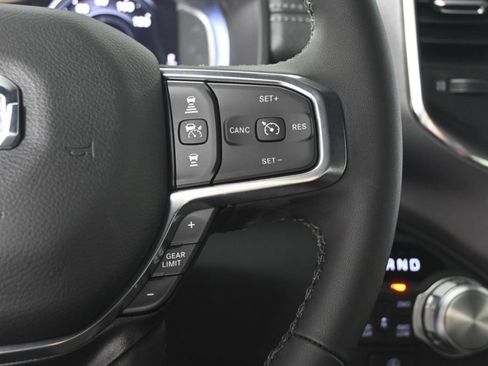 Used 2025 RAM 1500 Laramie AWD/4WD image 40