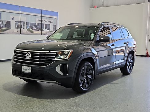 New 2026 Volkswagen Atlas SE FWD image 5