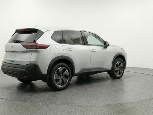 Used 2025 Nissan Rogue SV image 9