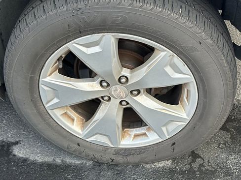 Used 2015 Subaru Forester 2.5i Limited image 17