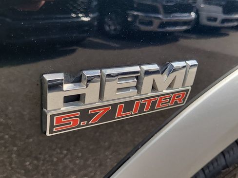 Used 2016 RAM 1500 Laramie w/ Convenience Group AWD/4WD image 8