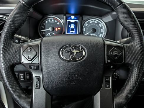 Used 2023 Toyota Tacoma TRD Off-Road w/ TRD Premium Off Road Package AWD/4WD image 19