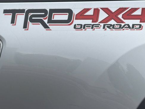 Used 2020 Toyota Tacoma TRD Off-Road AWD/4WD image 25