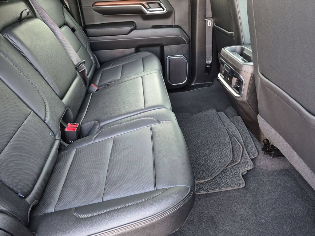 Used 2024 GMC Sierra 1500 Denali AWD/4WD image 31