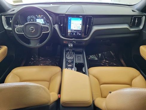 Used 2018 Volvo XC60 T6 Momentum w/ Convenience Package AWD/4WD image 14