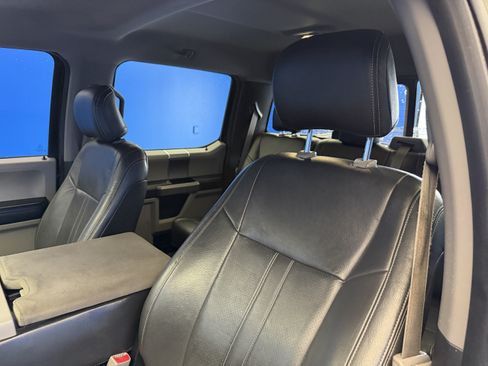 Used 2015 Ford F150 XLT w/ Equipment Group 302A Luxury AWD/4WD image 13