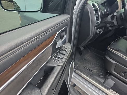 Used 2022 RAM 2500 Laramie AWD/4WD image 17