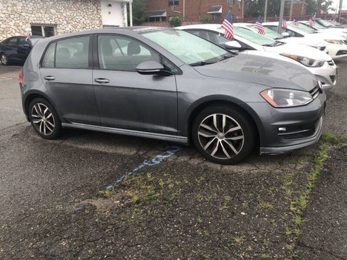 Used 2015 Volkswagen Golf SE image 12
