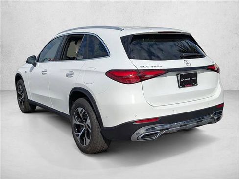 Used 2025 Mercedes-Benz GLC 350e GLC 350e image 9