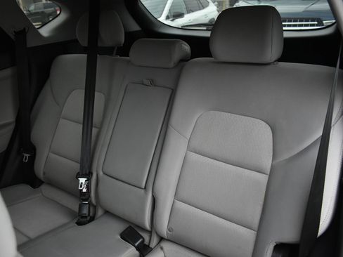 Used 2018 Hyundai Tucson SE image 14