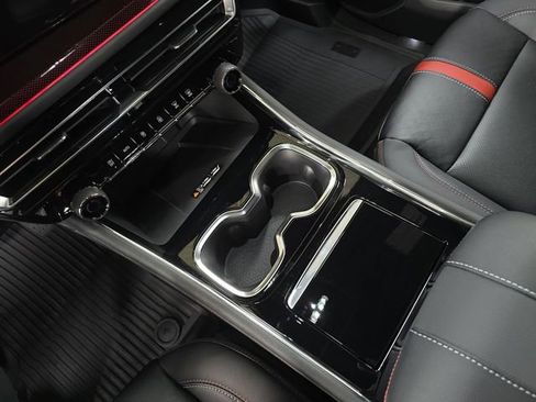 New 2026 Chevrolet Traverse RS w/ LPO, Floor Liner Package image 27