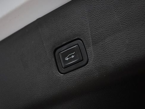 Used 2020 Chevrolet Traverse RS FWD image 77