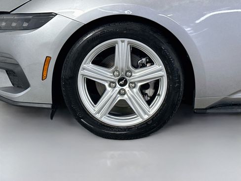 Used 2026 Ford Mustang Premium RWD image 36