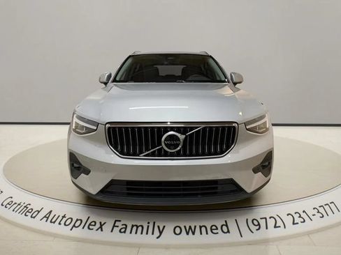 Used 2025 Volvo XC40 B5 Plus AWD/4WD image 8