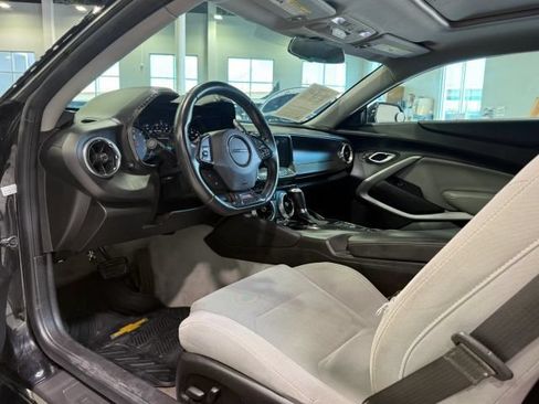 Used 2018 Chevrolet Camaro SS RWD image 18