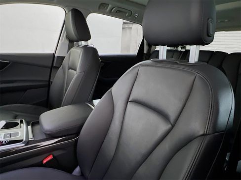 Used 2023 Audi Q7 2.0T Premium w/ Convenience Package image 11