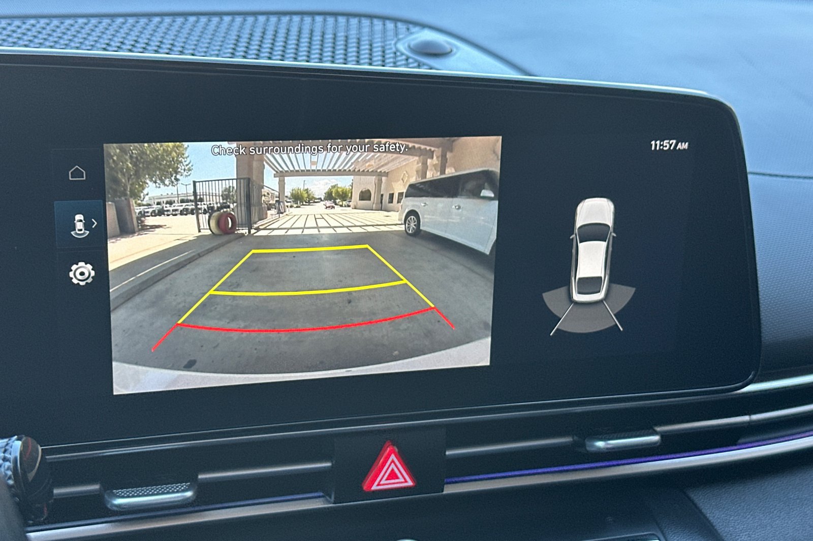 Used 2023 Hyundai Elantra Limited FWD image 18