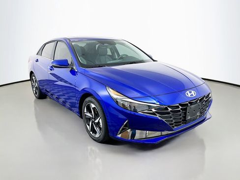 Used 2023 Hyundai Elantra Limited FWD image 3