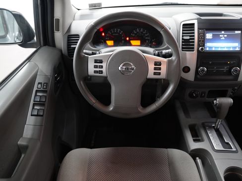 Used 2019 Nissan Frontier SV AWD/4WD image 12