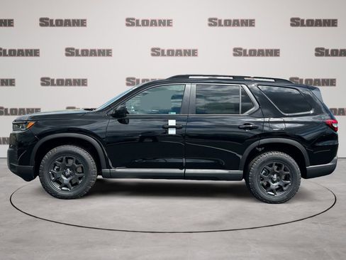New 2026 Honda Pilot TrailSport image 2