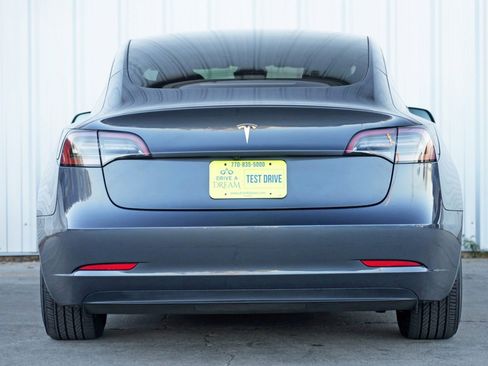 Used 2023 Tesla Model 3 Standard Range image 11