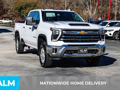 Used 2024 Chevrolet Silverado 2500 LTZ image 5