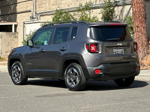 Used 2017 Jeep Renegade Sport w/ Power & Air Group FWD image 5