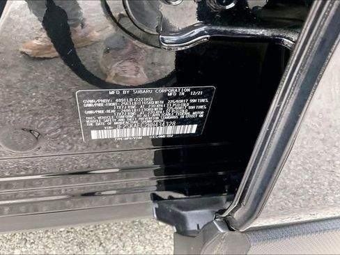 Used 2022 Subaru Forester Premium AWD/4WD image 32