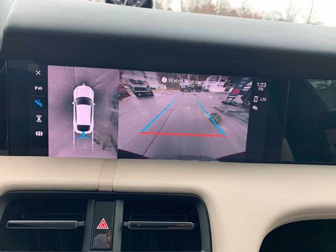 Used 2022 Porsche Taycan 4 Cross Turismo image 27