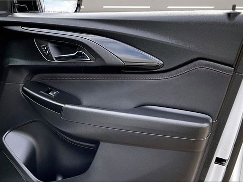 Used 2023 Chevrolet TrailBlazer RS w/ Sun and Liftgate Package image 27